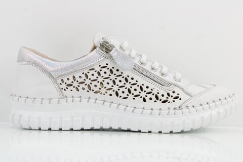 Stone Walk Sneaker